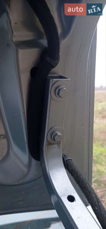 Седан Renault Logan 2011 в Шпикові