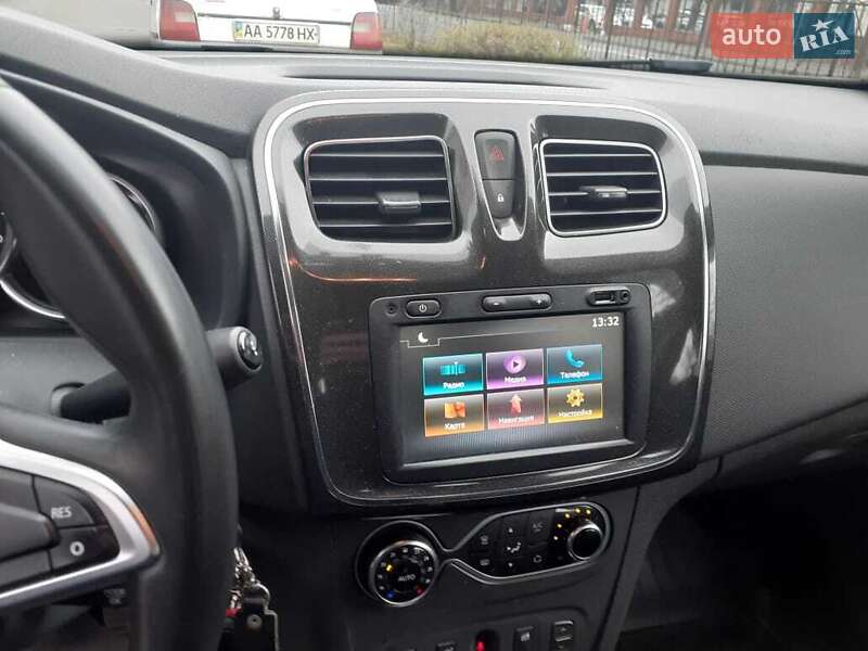 Седан Renault Logan 2019 в Киеве