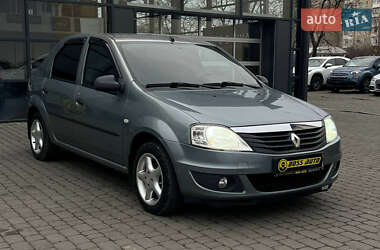 Седан Renault Logan 2011 в Ивано-Франковске