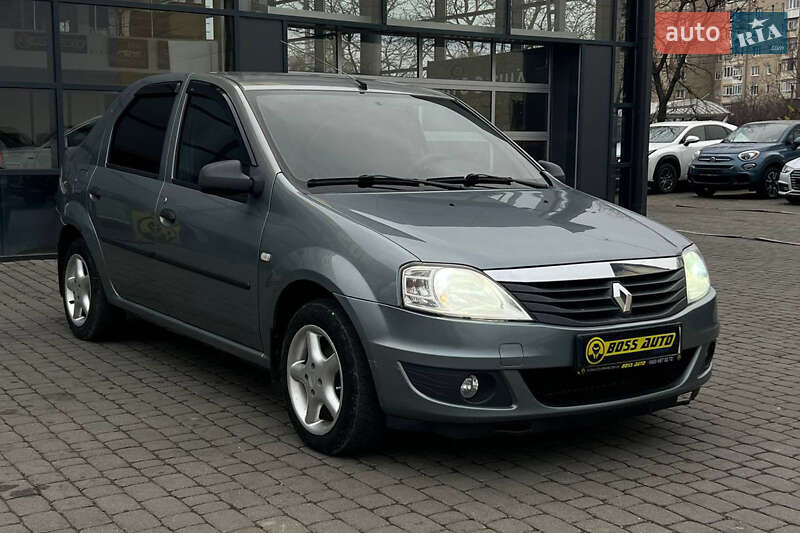 Седан Renault Logan 2011 в Ивано-Франковске