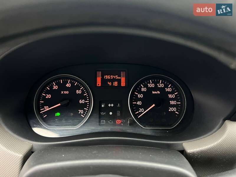 Седан Renault Logan 2011 в Ивано-Франковске