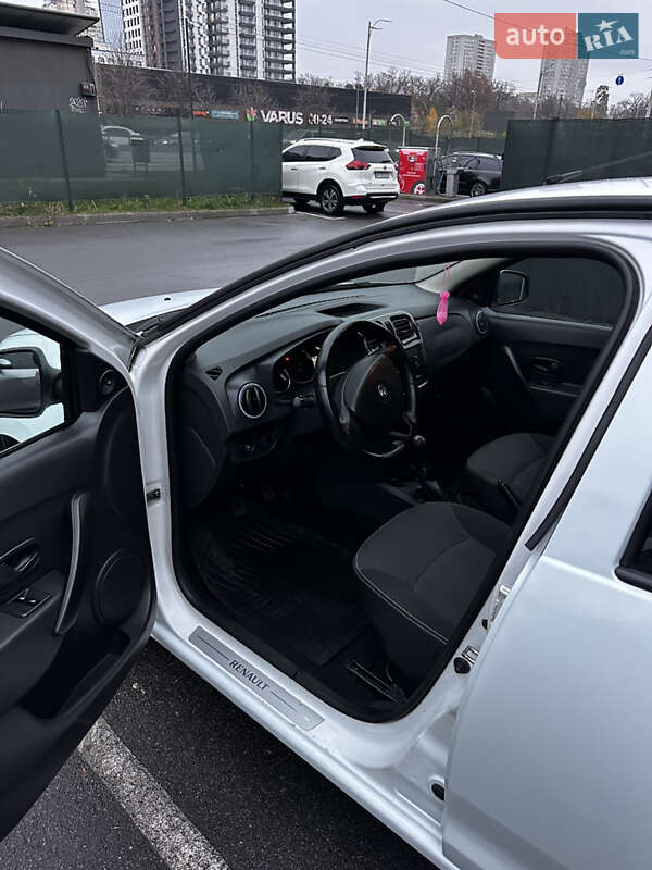 Седан Renault Logan 2016 в Киеве фото 7 Седан Renault Logan 2016 в Киеве