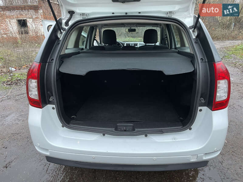 Универсал Renault Logan 2015 в Чернигове фото 5 Универсал Renault Logan 2015 в Чернигове