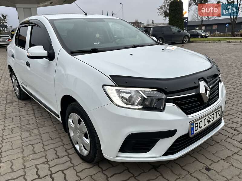 Седан Renault Logan 2017 в Львове