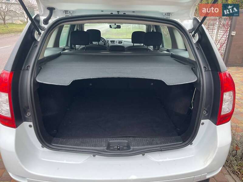 Универсал Renault Logan 2016 в Белой Церкви фото 9 Универсал Renault Logan 2016 в Белой Церкви