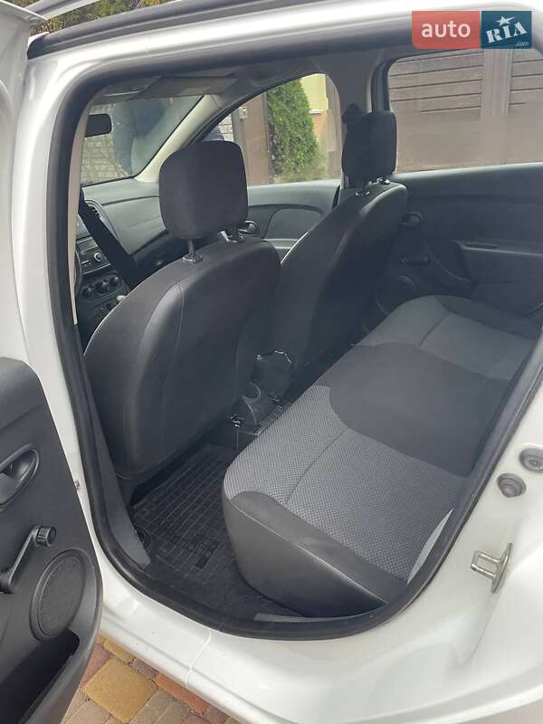 Универсал Renault Logan 2016 в Белой Церкви фото 19 Универсал Renault Logan 2016 в Белой Церкви