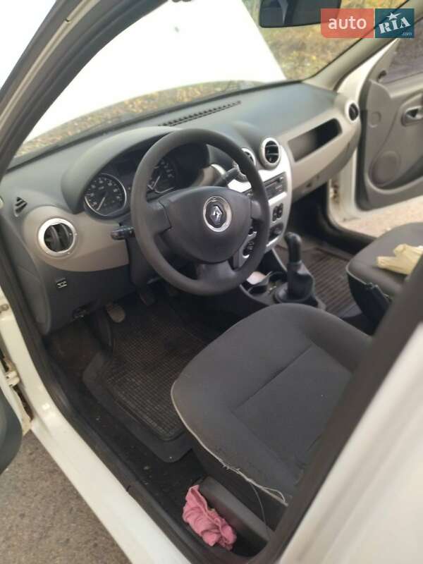 Седан Renault Logan 2012 в Днепре