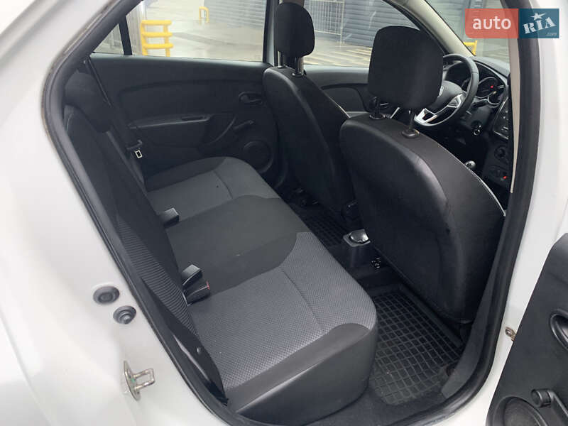 Седан Renault Logan 2018 в Києві