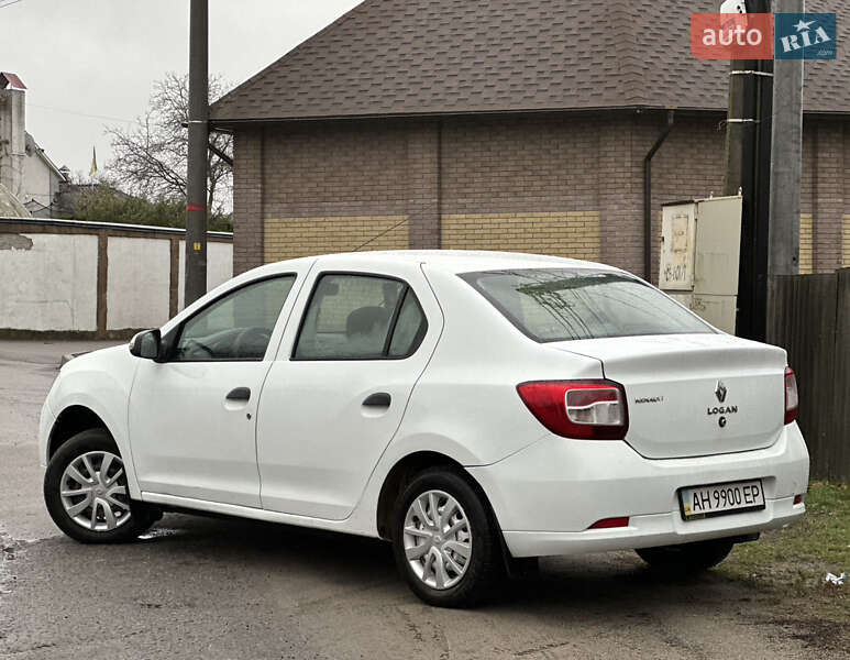 Седан Renault Logan 2013 в Прилуках