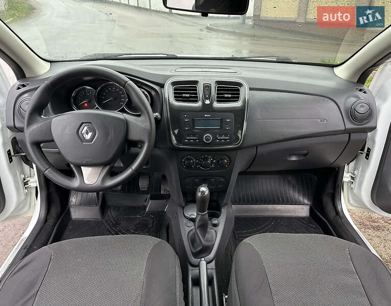 Седан Renault Logan 2013 в Прилуках
