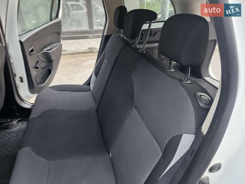 Універсал Renault Logan 2015 в Вінниці фото 41 Універсал Renault Logan 2015 в Вінниці