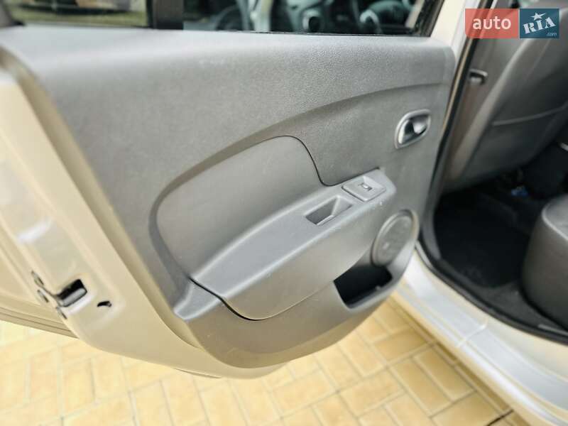 Седан Renault Logan 2018 в Одессе