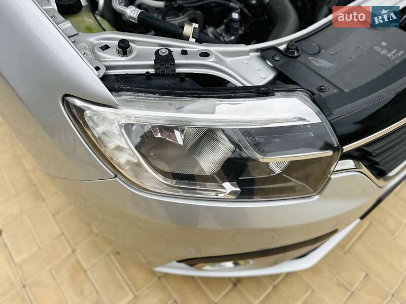 Седан Renault Logan 2018 в Одессе