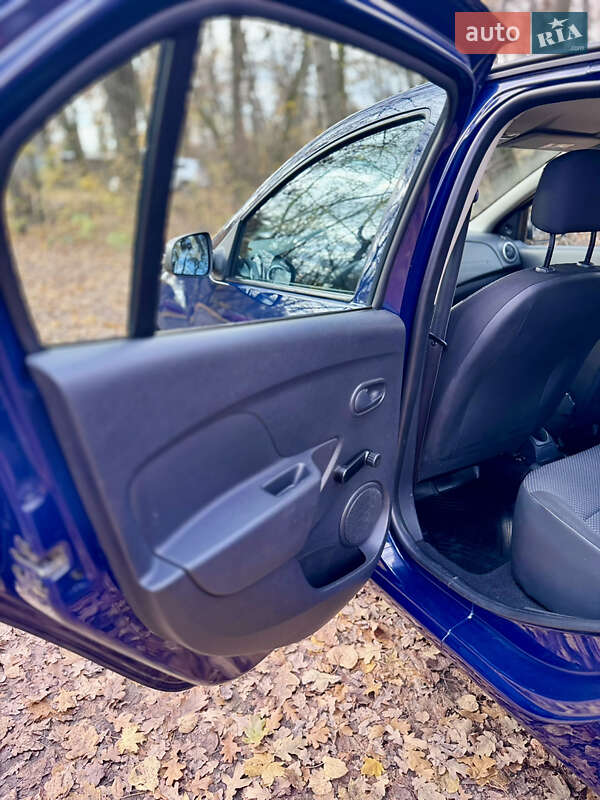 Седан Renault Logan 2014 в Харькове