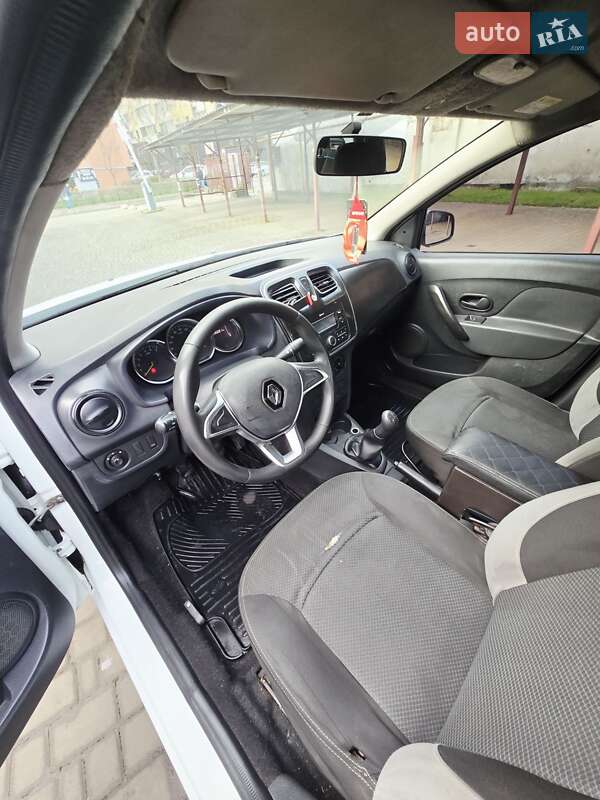 Седан Renault Logan 2018 в Одессе
