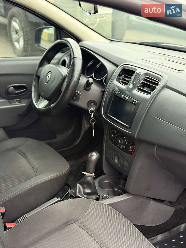 Седан Renault Logan 2013 в Запорожье