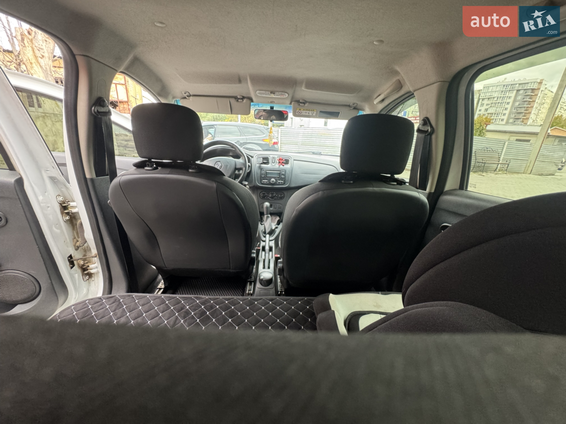 2015 Renault Logan - мініатюра 17