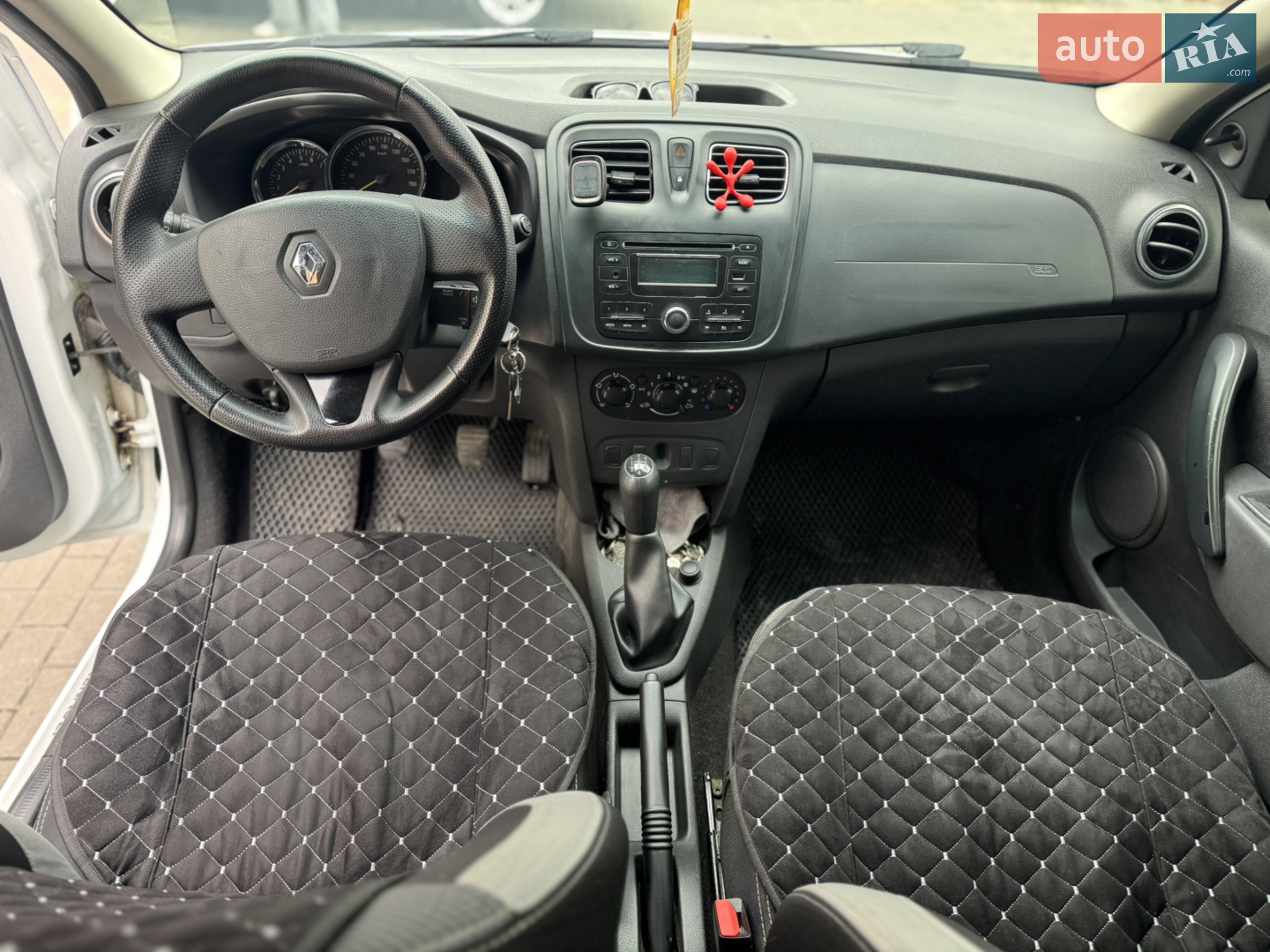 2015 Renault Logan - мініатюра 19