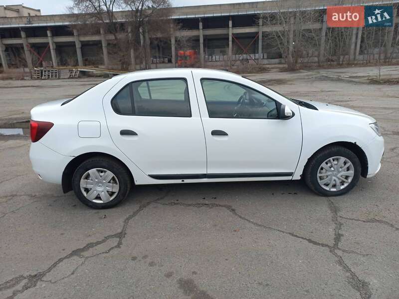 Седан Renault Logan 2017 в Днепре