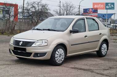 Седан Renault Logan 2012 в Ровно