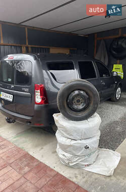 Универсал Renault Logan 2010 в Чернигове