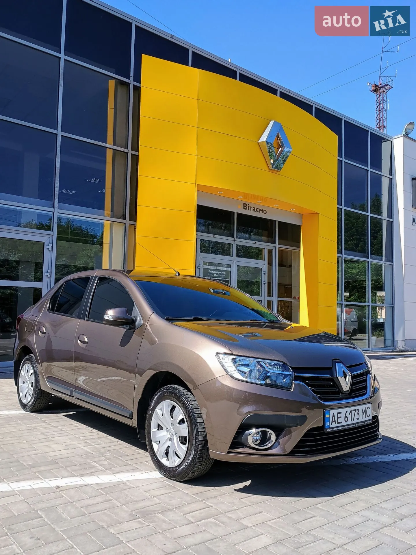 2020 Renault Logan - фото 1