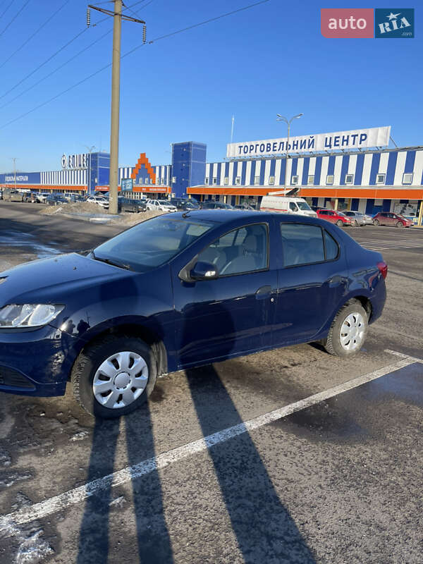 Седан Renault Logan 2013 в Луцке