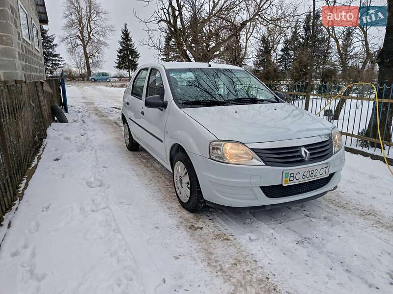 Седан Renault Logan 2012 в Тернополе