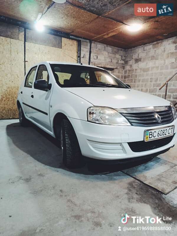 Седан Renault Logan 2012 в Тернополе