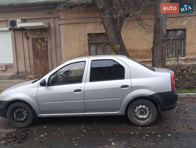 Седан Renault Logan 2010 в Ізмаїлі
