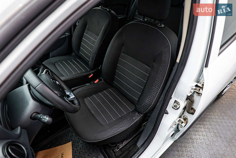 Седан Renault Logan 2020 в Киеве