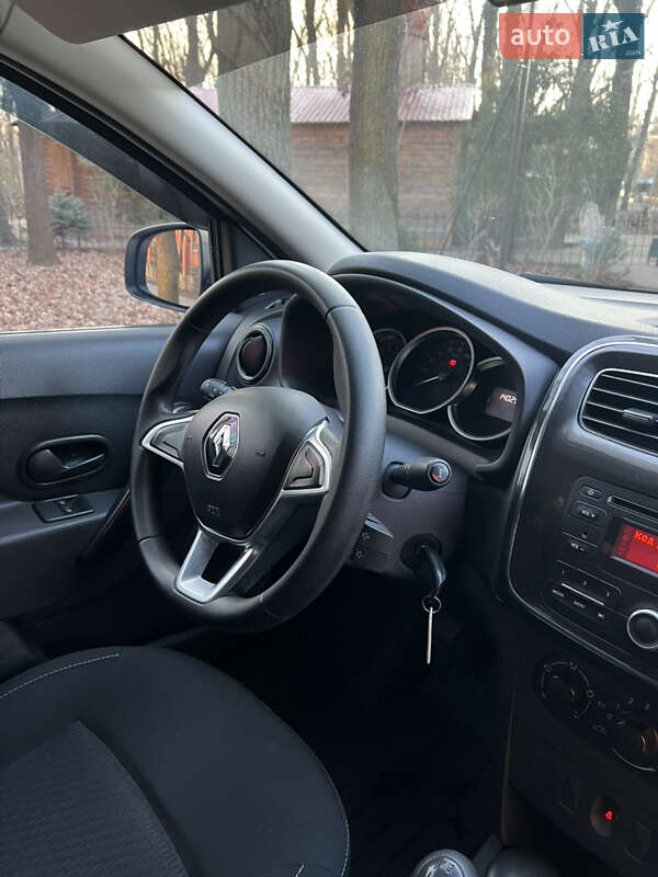 Седан Renault Logan 2017 в Одессе