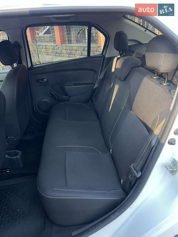 Седан Renault Logan 2017 в Одессе