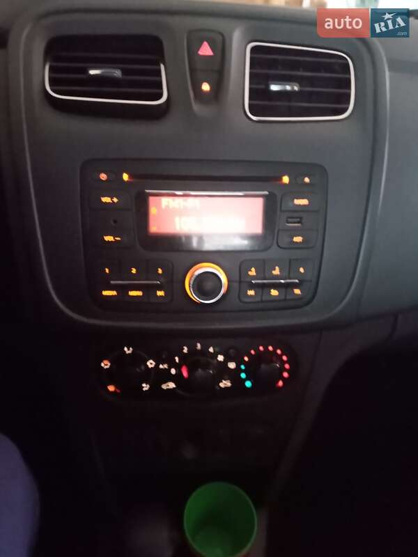 Седан Renault Logan 2015 в Знаменке