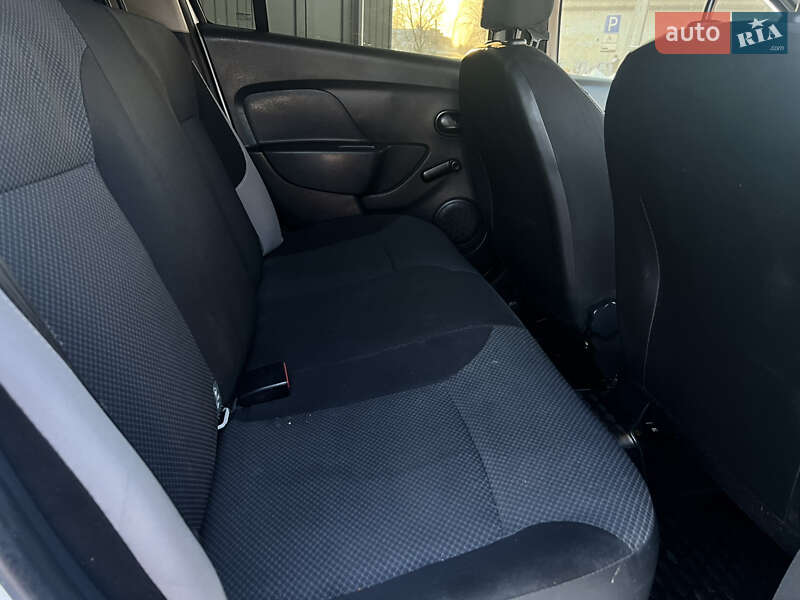 Седан Renault Logan 2016 в Дрогобыче фото 32 Седан Renault Logan 2016 в Дрогобыче