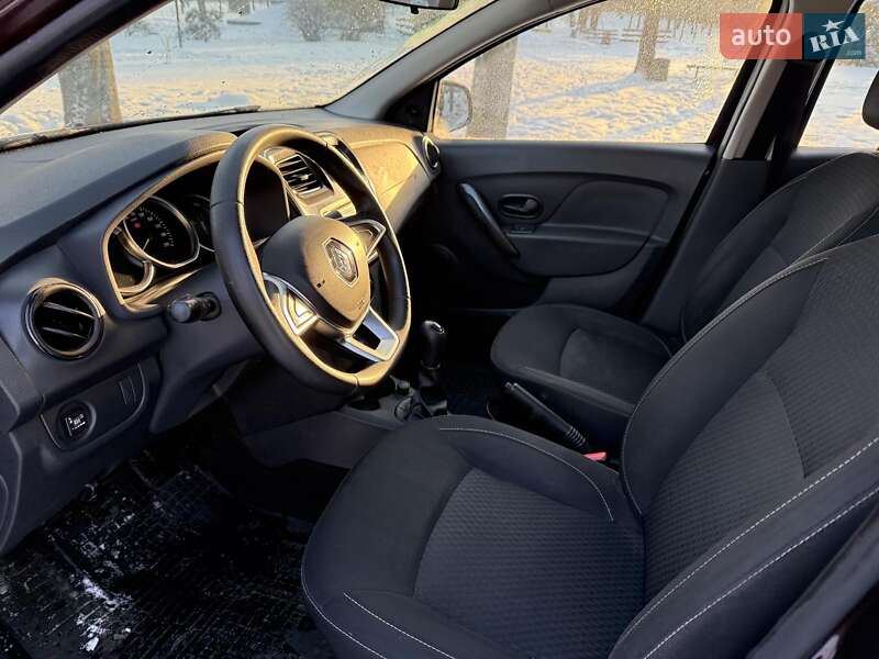 Седан Renault Logan 2017 в Киеве
