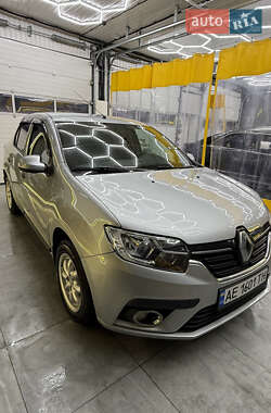 Седан Renault Logan 2022 в Днепре