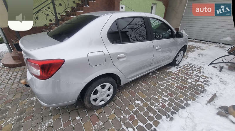 Седан Renault Logan 2013 в Львові