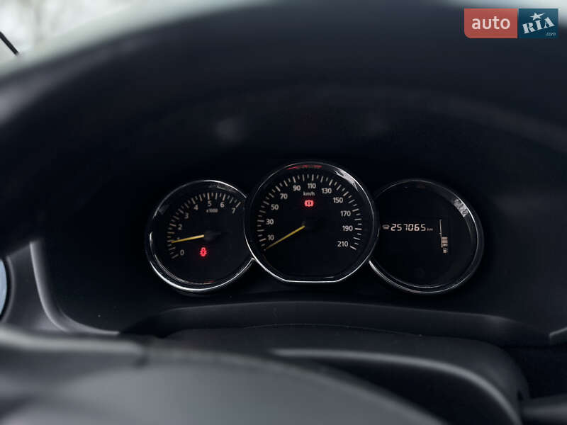 Седан Renault Logan 2013 в Днепре фото 10 Седан Renault Logan 2013 в Днепре