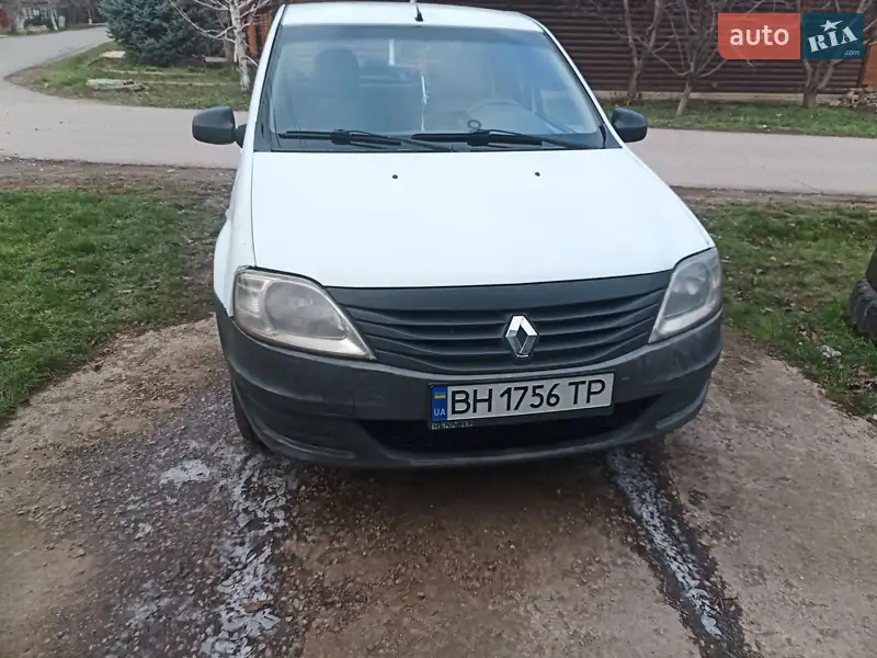 Renault Logan 2013