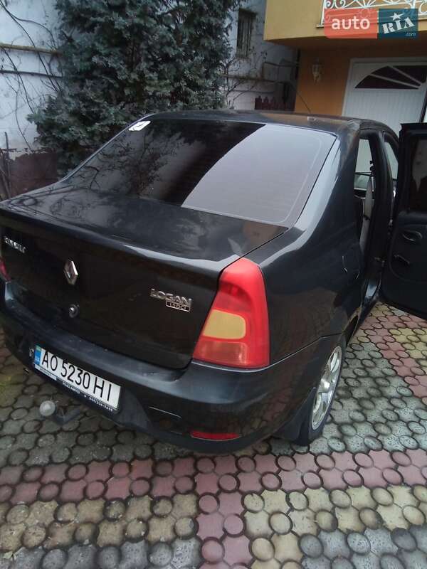 Седан Renault Logan 2012 в Ужгороді