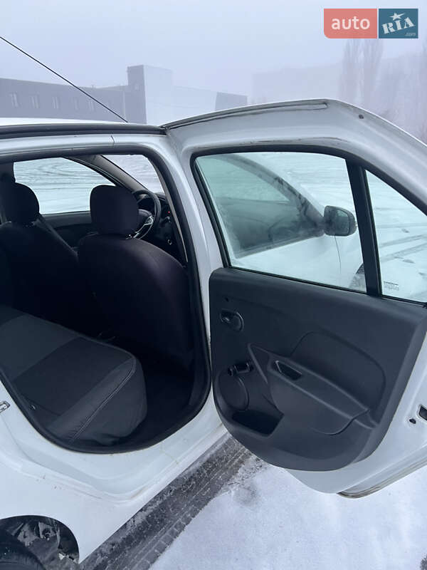 Седан Renault Logan 2016 в Кременчуці фото 9 Седан Renault Logan 2016 в Кременчуці