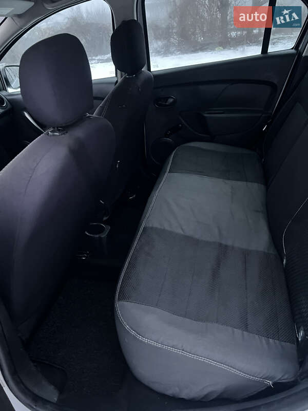 Седан Renault Logan 2016 в Кременчуці фото 12 Седан Renault Logan 2016 в Кременчуці