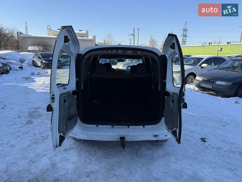 Универсал Renault Logan 2011 в Чернигове фото 15 Универсал Renault Logan 2011 в Чернигове