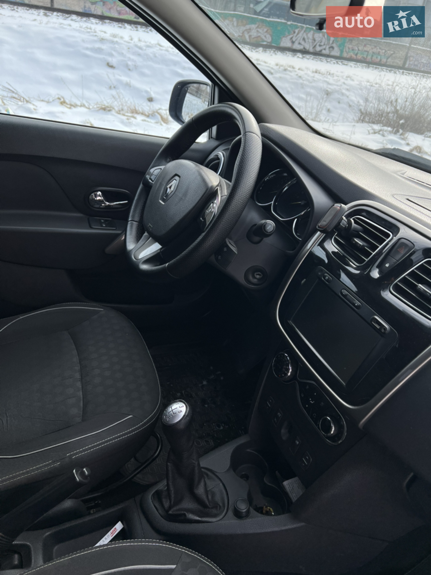2013 Renault Logan - мініатюра 31