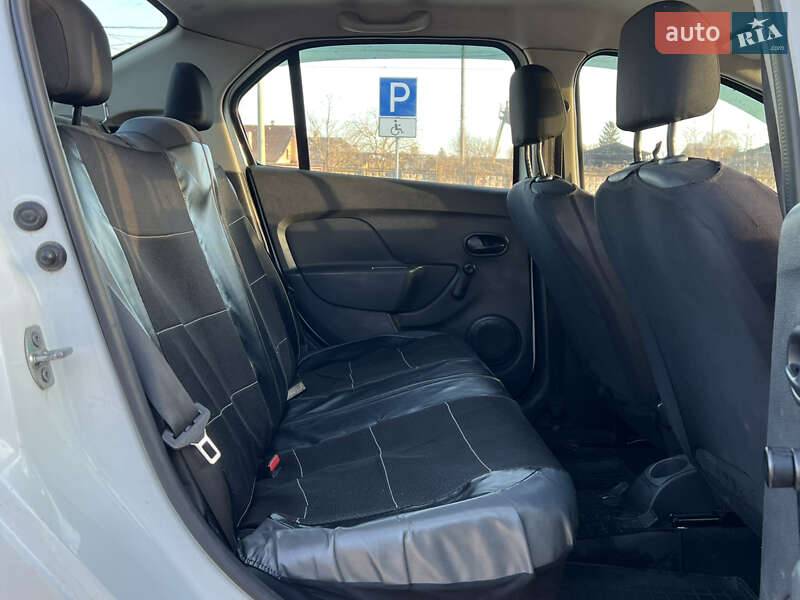 Седан Renault Logan 2015 в Львові фото 9 Седан Renault Logan 2015 в Львові