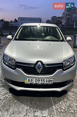 Седан Renault Logan 2015 в Вольногорске