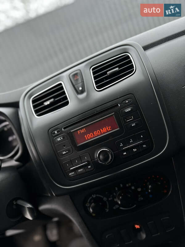 Седан Renault Logan 2016 в Дрогобыче