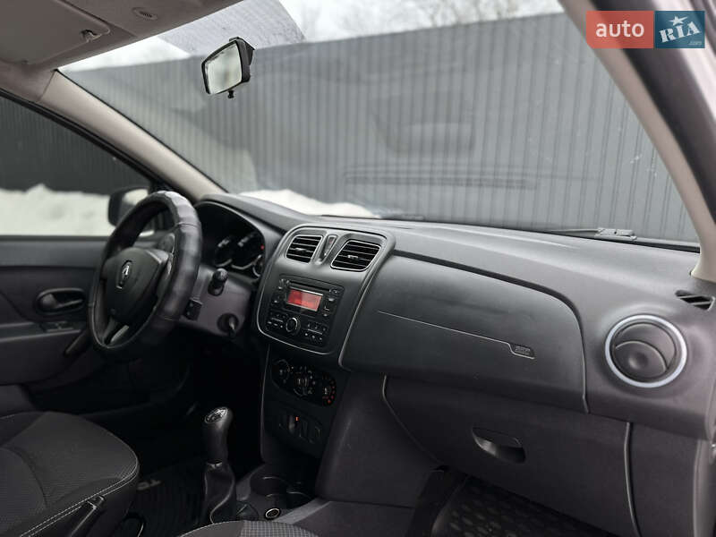 Седан Renault Logan 2016 в Дрогобыче