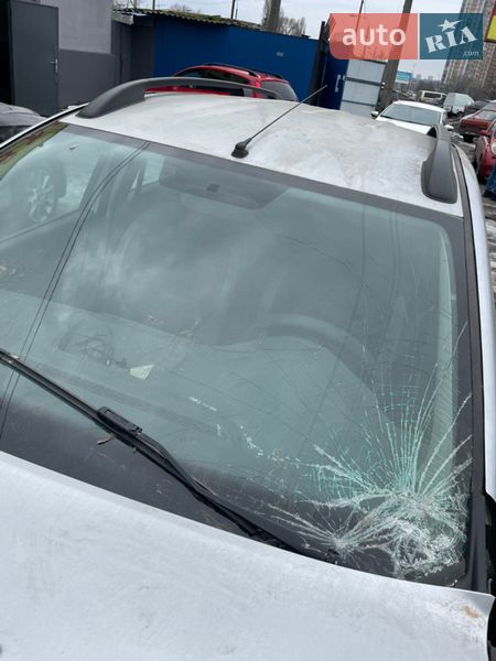 Универсал Renault Logan 2016 в Киеве